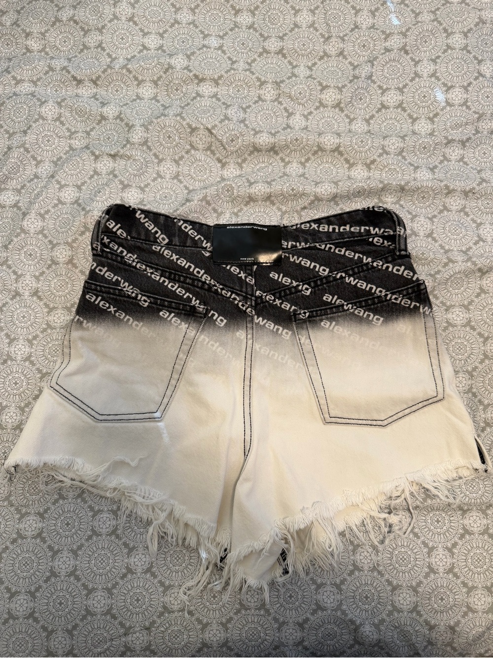 Alexander Wang Logo Shorts - Picture 3 of 4